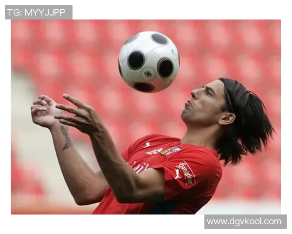 捷克足球明星巴罗什的辉煌职业生涯与对足球的热爱之路 捷克足球明星巴罗什的辉煌职业生涯与对足球的热爱之路