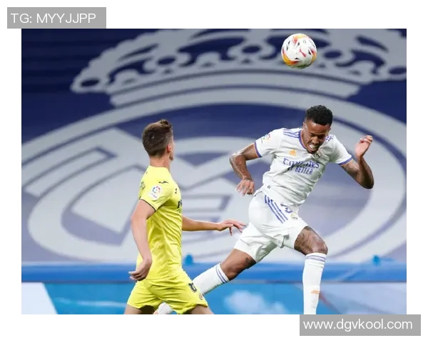 足球明星门帘布遮挡的背后故事与时尚潮流的碰撞分析 足球明星门帘布遮挡的背后故事与时尚潮流的碰撞分析