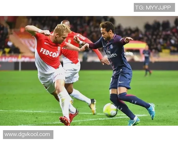 长残的足球明星们如何在逆境中重塑自我与职业生涯的辉煌 长残的足球明星们如何在逆境中重塑自我与职业生涯的辉煌